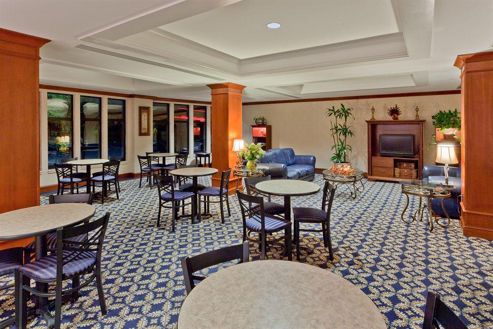 Holiday Inn Express And Suites Winchester, An Ihg Hotel Restoran foto